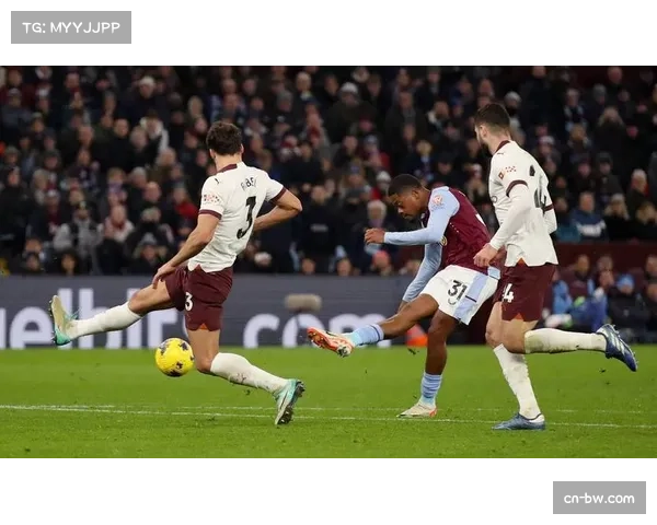 利物浦客场3比3遭利兹联补时绝平,连续三场因定位球失分 利物浦客场3比3遭利兹联补时绝平,连续三场因定位球失分